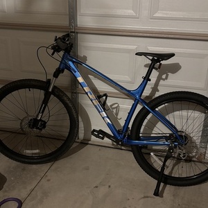 2021 Trek Marlin 5 Blue