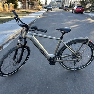 2023 Cube Kathmandu Pro E625 Yellow or Gold