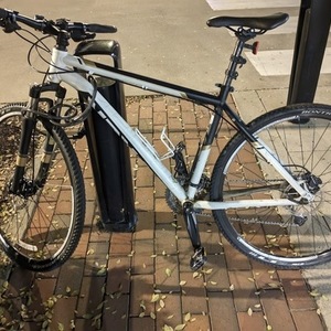 2013 Trek 8.4 DS White and Yellow or Gold