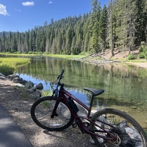 2025 Specialized Sirrus X 5.0 Red