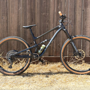 2024 YT Jeffsy CORE 1 Black