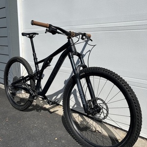 2021 Specialized Stump Jumper Black