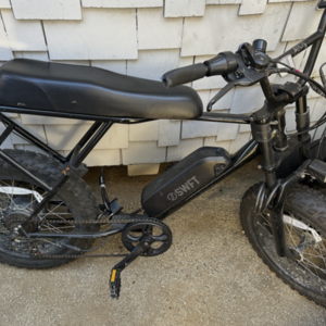 2022 SWIFT Frame Size: L /20 | Height 5'6-6'2' Black