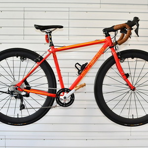 2017 Islabikes Luath 700 S Red and Yellow or Gold