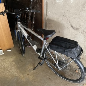 Charge Silver, gray or bare metal