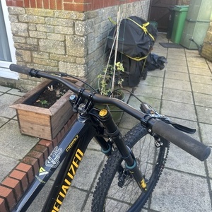 2020 Specialized Demo race Black and Yellow or Gold