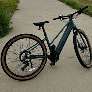2025 Trek FX+ Green