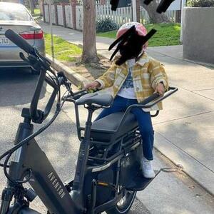 2025 Aventón abound Black