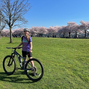 2022 Giant Stance Blue