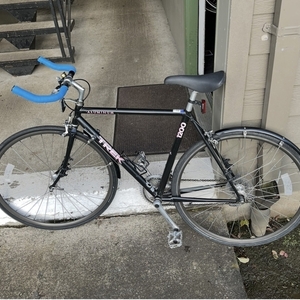 Trek 1200 Black and Pink